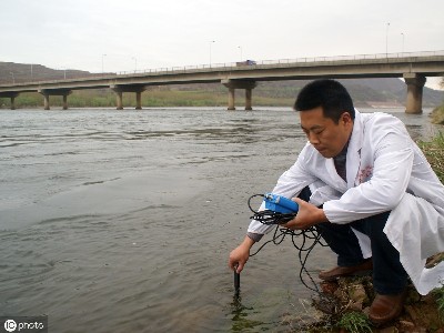 基于水力模型的多因子水质监测点优化布置方法研究